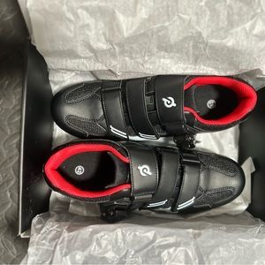 Size 41 Peloton Cycle Shoes New